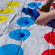 Play Messy Twister