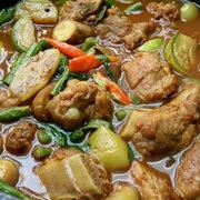 Kaeng Phrik Kraduk Mu