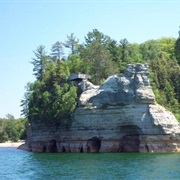 Miners Castle Cave, USA
