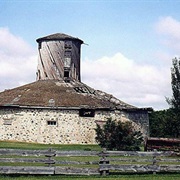 Historic Bell Barn