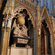 Isaac Newton (London, UK)