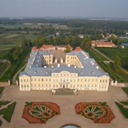 Rundāles Pils (Palace)