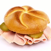 Wurstsemmel (Austria)