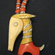 Hattie Carnegie Vintage Aardvark