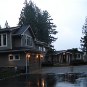 Larch Way, Washington