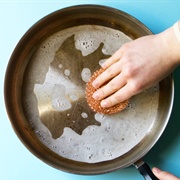 Wash Dishes With a Copper Scrubber Instead of Plastic Sponges
