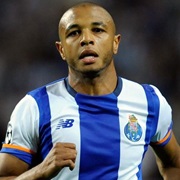 Yacine Brahimi