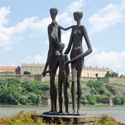 Spomenik Žrtvama Racije Novi Sad