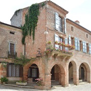 Visit Auvillar, Midi-Pyrénées.