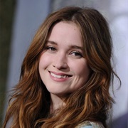 Alice Englert
