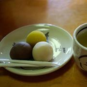 Enjoy a Japanese Dessert (Wagashi)