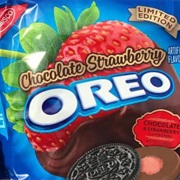 Chocolate Covered Strawberry Oreos