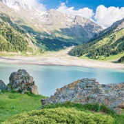 Bolshoi Almaty Lake