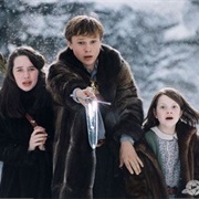 Susan & Lucy - The Lion, the Witch & the Wardrobe