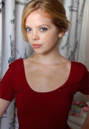 Dreama Walker