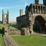 St. Andrew's Medieval Cathedral, Highlands