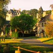 Visit Apremont-Sur-Allier, Centre.