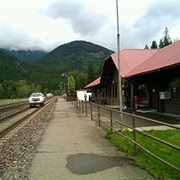 West Glacier Station (Montana)