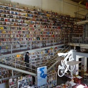 Ler Devagar Bookstore, LX Factory Complex