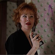 Delia Deetz