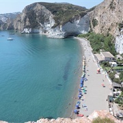 Spiaggia Di Frontone