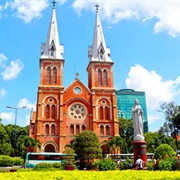 Saigon: Notre-Dame Cathedral