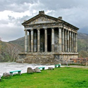 Yerevan: Temple of Garni