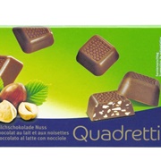 Quadretti Chocolat Au Lait Et Noisettes