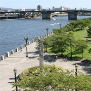Tom McCall Waterfront Park