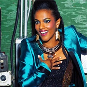 Larissa Loughlin (The Carries Diaries)