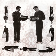 Holger Hiller - Ein Bündel Fäulnis in Der Grube