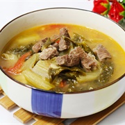 Canh Cải Chua Nấu Với Bắp Bò
