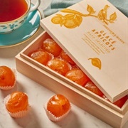 Fortnum & Mason Glace Apricots