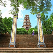 Huế: Thiên Mụ Pagoda (Pagoda of the Celestial Lady)
