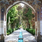 Bagh-E Fin