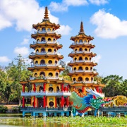 Dragon and Tiger Pagodas, Kaohsiung