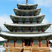 Sansa, Buddhist Mountain Monasteries