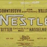 Nestle Letbitter Chocolade Hasselnodder