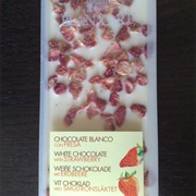 Blanxart White Chocolate With Strawberry