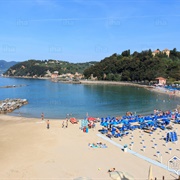 Spiaggia Di San Terenzo