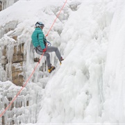 Ice Canyoning (QC) Mont Ste-Anne
