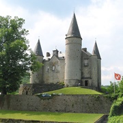 Castle of Vêves, Celles