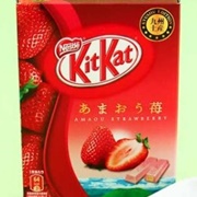 Kit Kat Amaou Strawberry