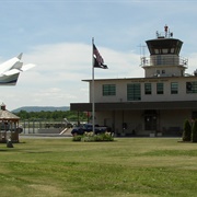 Floyd Bennett Memorial Airport (Glens Falls)