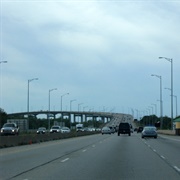 Garden City Skyway (St Catherines)