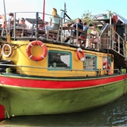 Tamesis Dock (Floating Pub)