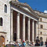 Tempio Di Minerva, Assisi