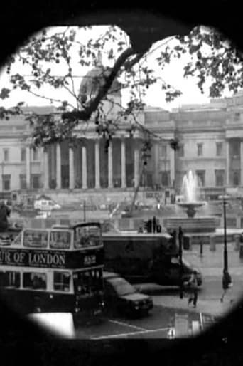 London's Trafalgar Square (1890)