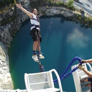 Jump off the Rock (QC) Wakefield