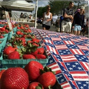 Cedarburg Strawberry Festival